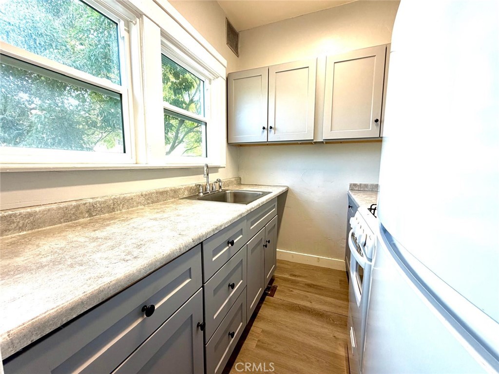 354 Chestnut Avenue 4 Property Photo 8