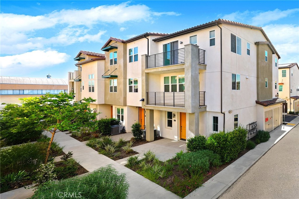 660 Sunrise St Property Photo 1