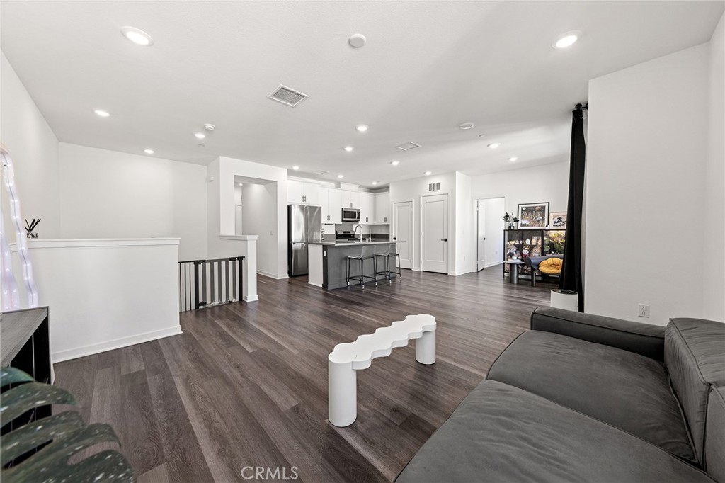 660 Sunrise St Property Photo 6