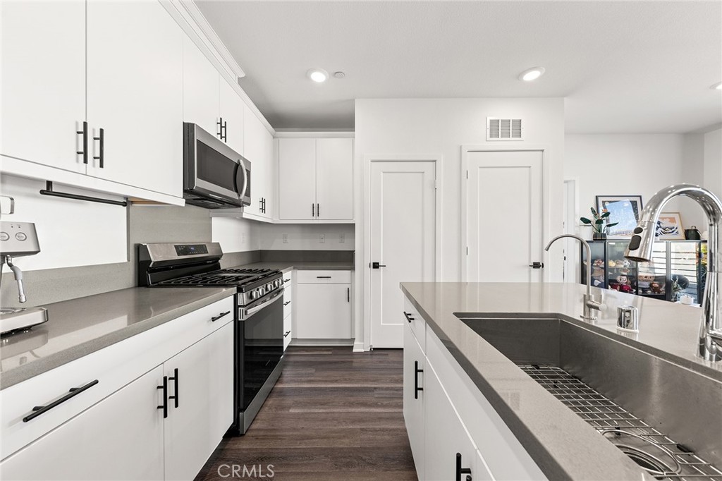 660 Sunrise St Property Photo 12