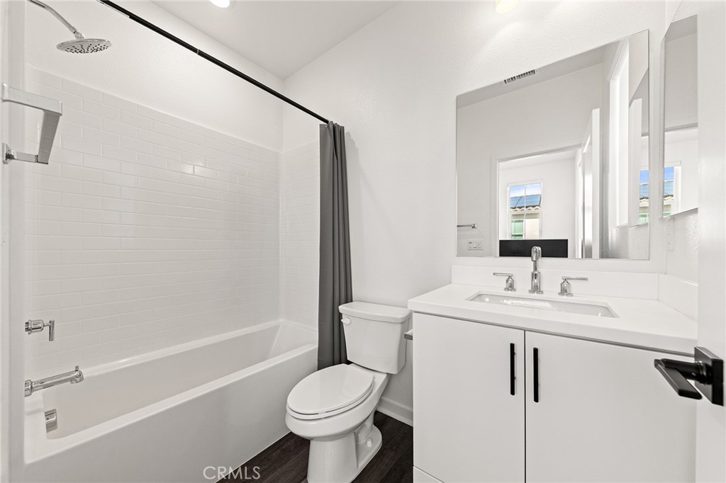 660 Sunrise St Property Photo 21