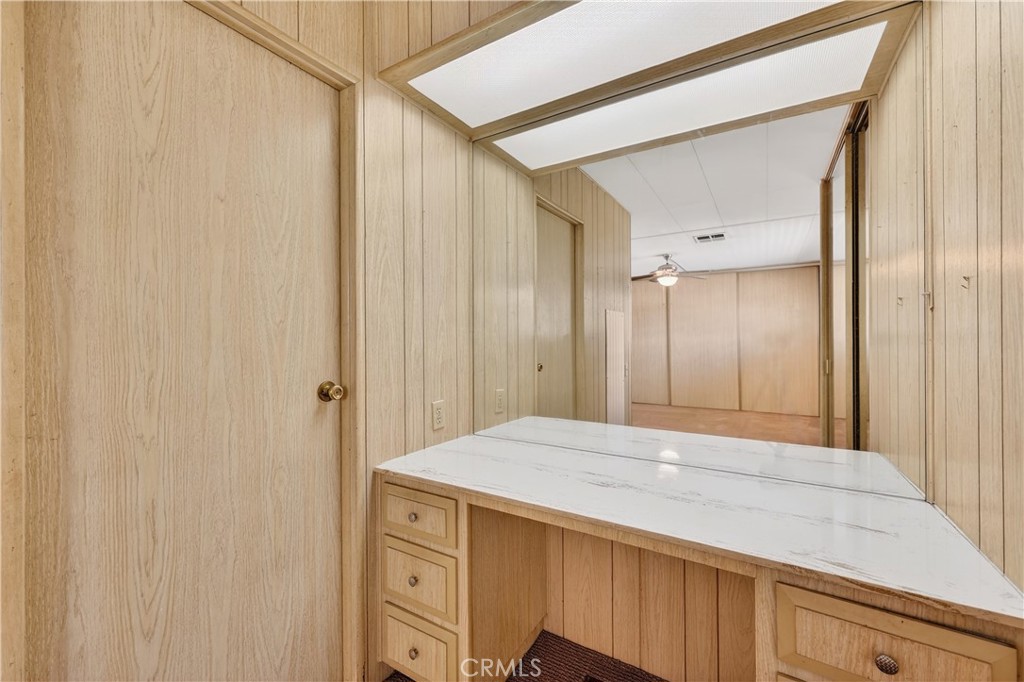1001 Lambert Road 258 Property Photo 24