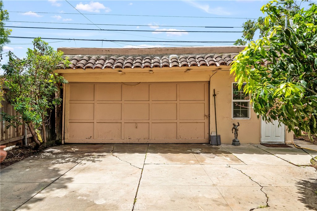 2728 E 1st Property Photo 61