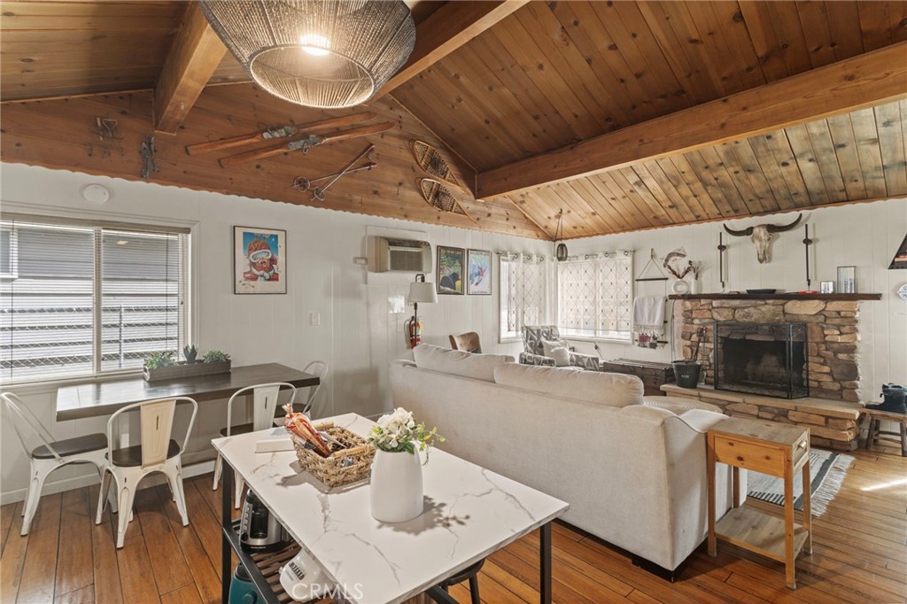 1029 W Aeroplane Property Photo 3