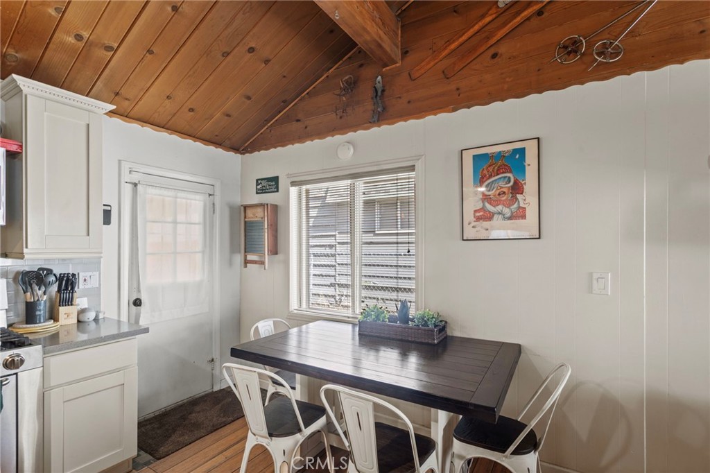 1029 W Aeroplane Property Photo 8