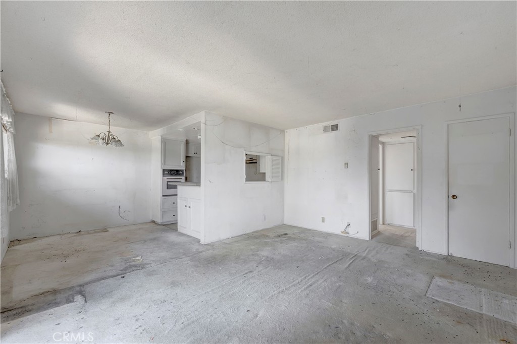 14919 S Normandie 27 Property Photo 6