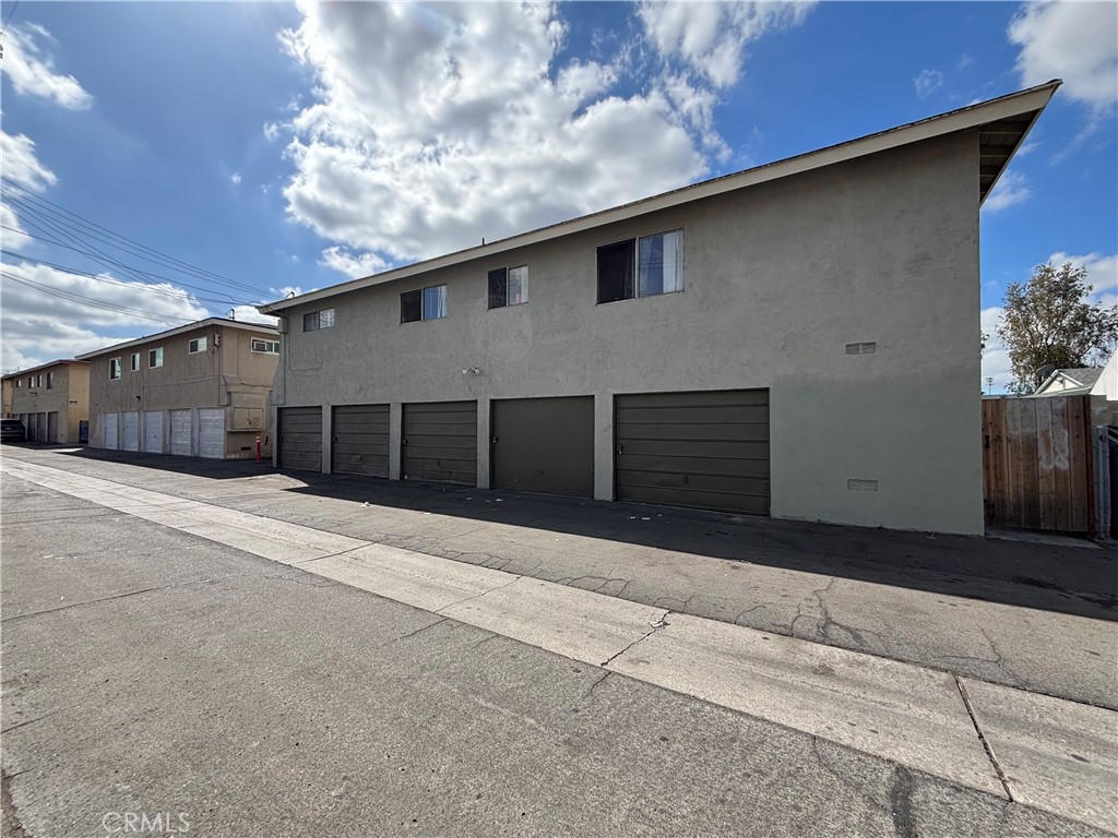 3227 W Cabot Drive Property Photo 4