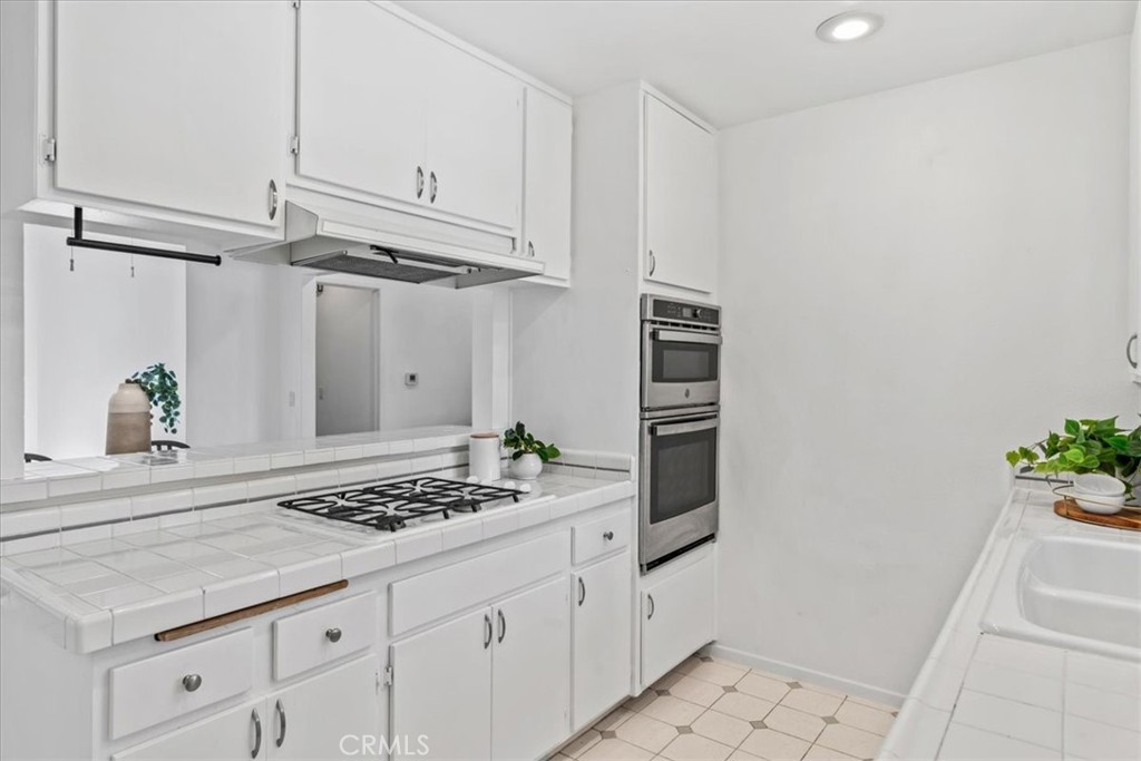 1198 Dorset Lane Property Photo 10