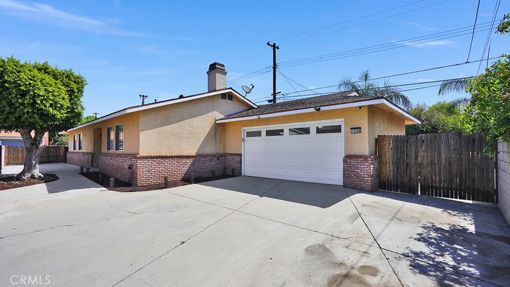 12308 Loma Drive Property Photo 2