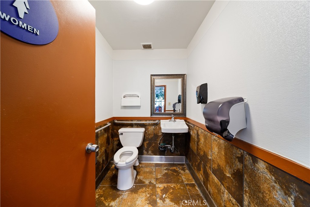 502 S D Property Photo 23