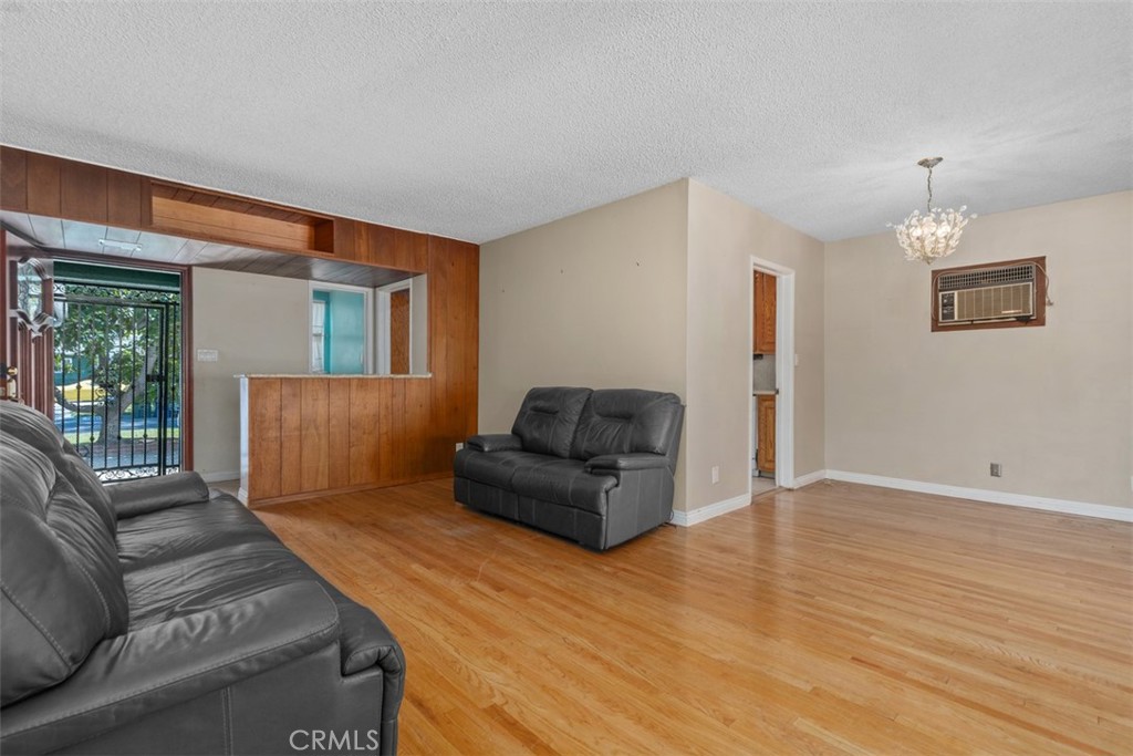 10253 Angell Property Photo 9