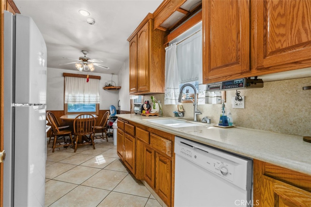 10253 Angell Property Photo 13