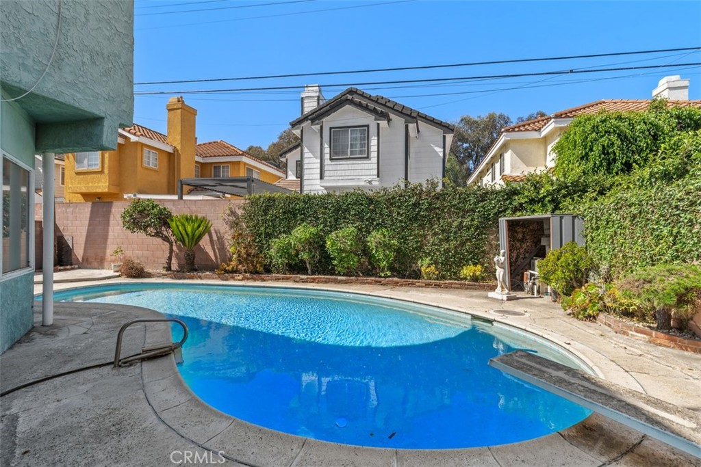 10253 Angell Property Photo 27