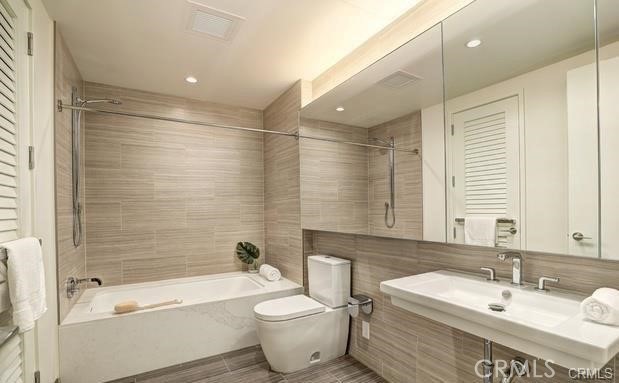 877 Francisco 1005 Property Photo 8