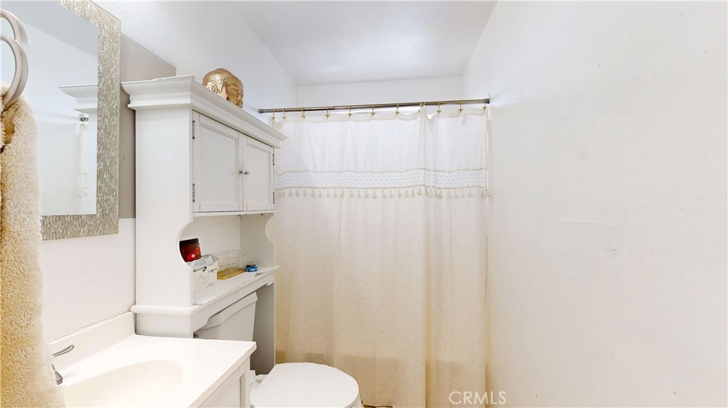 1168 E 10th 218b Property Photo 11