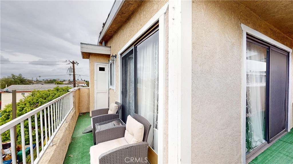 1168 E 10th 218b Property Photo 25