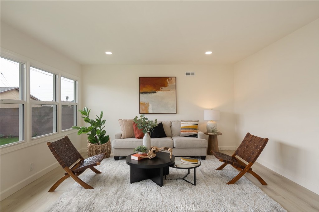 13408 Casimir Property Photo 3