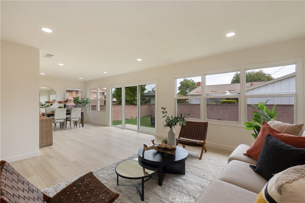 13408 Casimir Property Photo 4