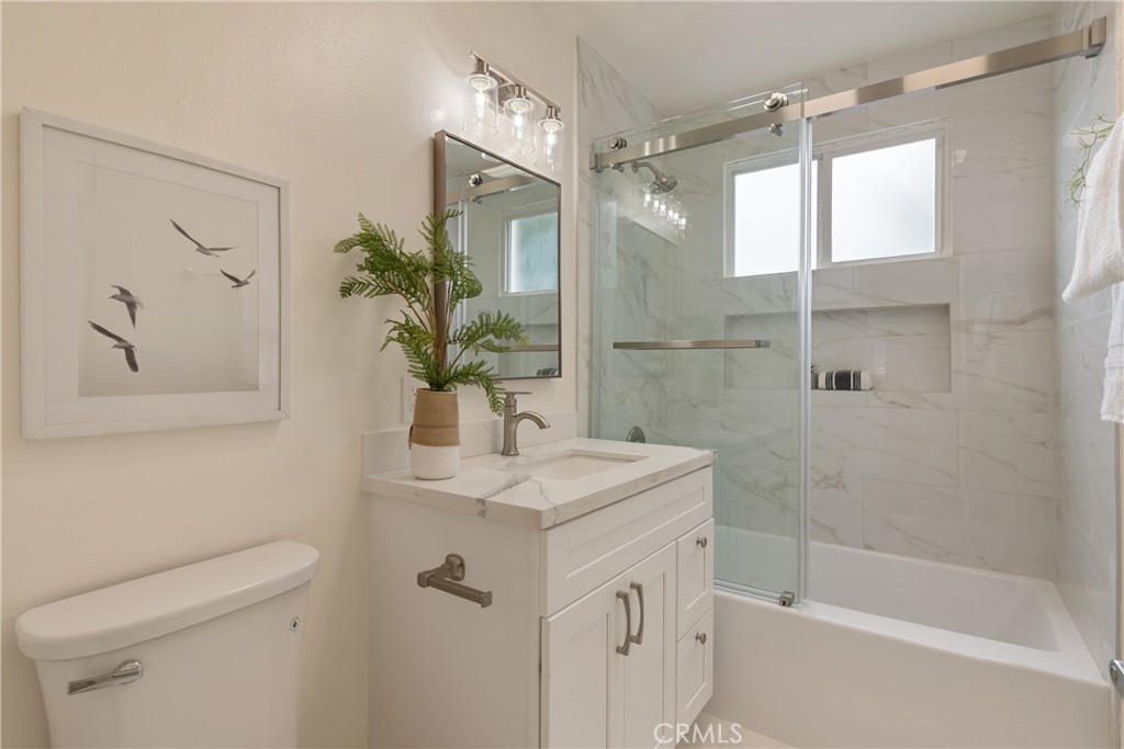 13408 Casimir Property Photo 25