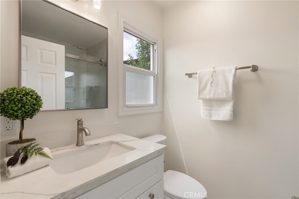 13408 Casimir Property Photo 27