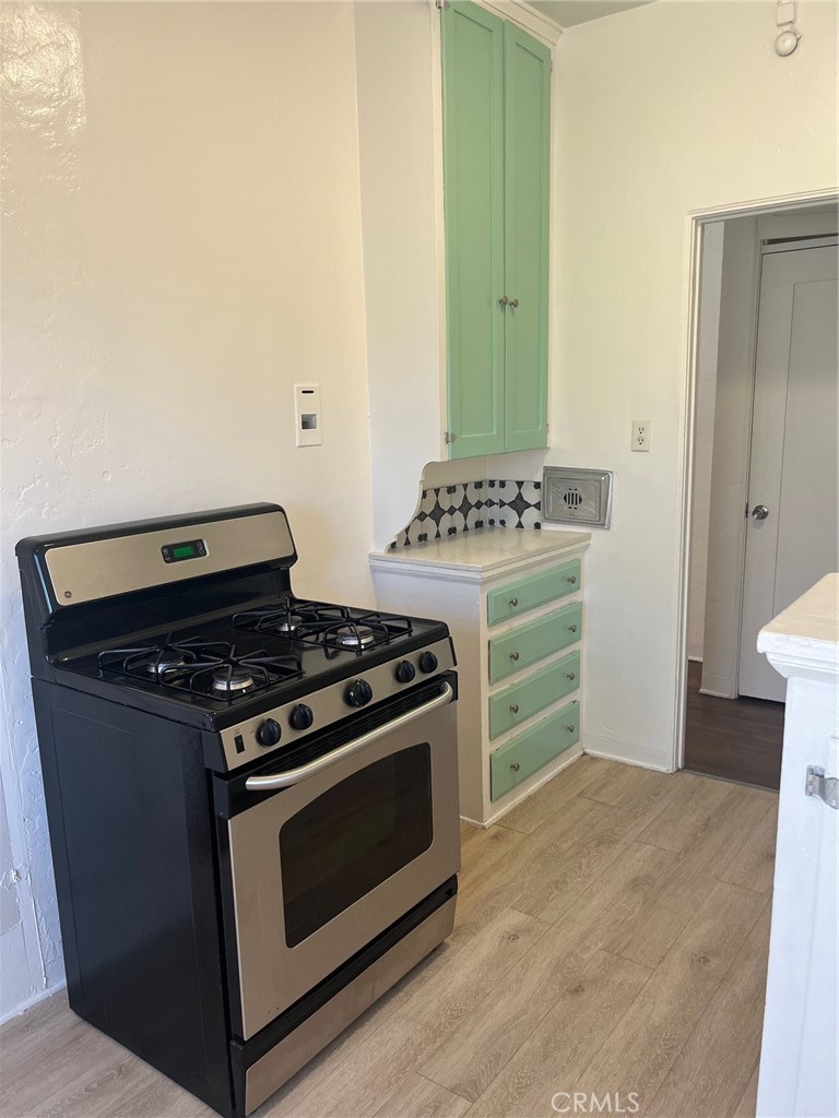 833 Cedar Property Photo 15