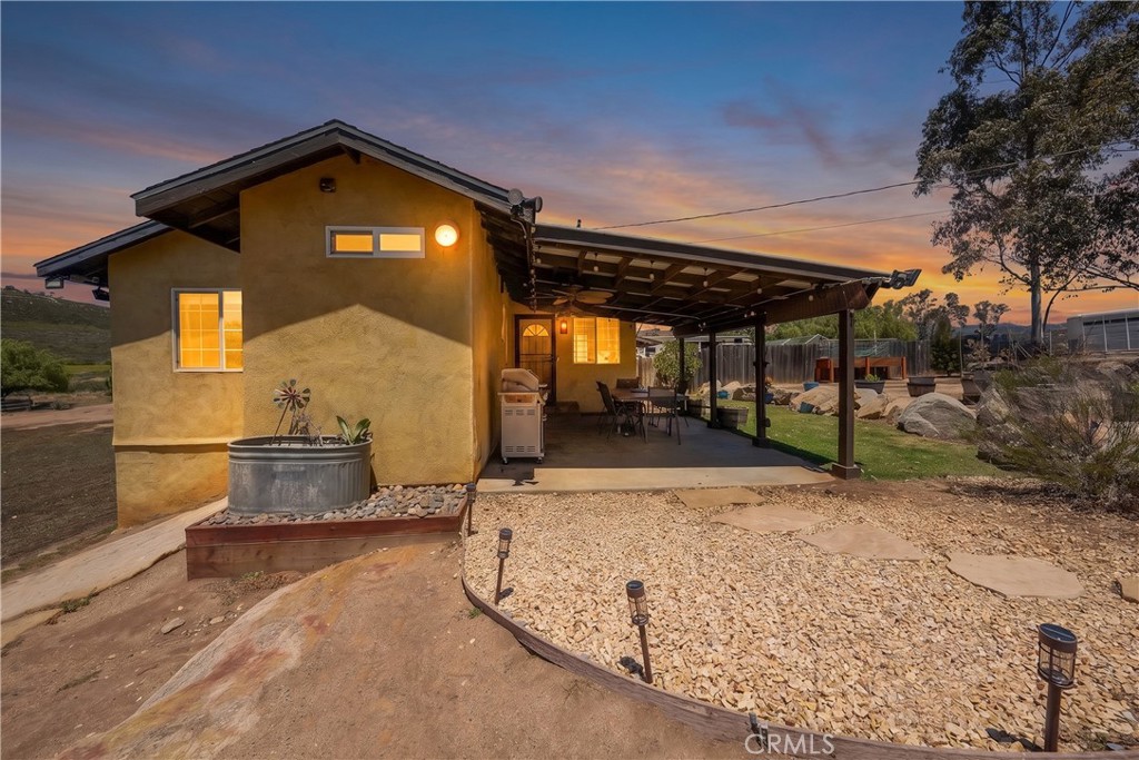 2165 Lilac Property Photo 6