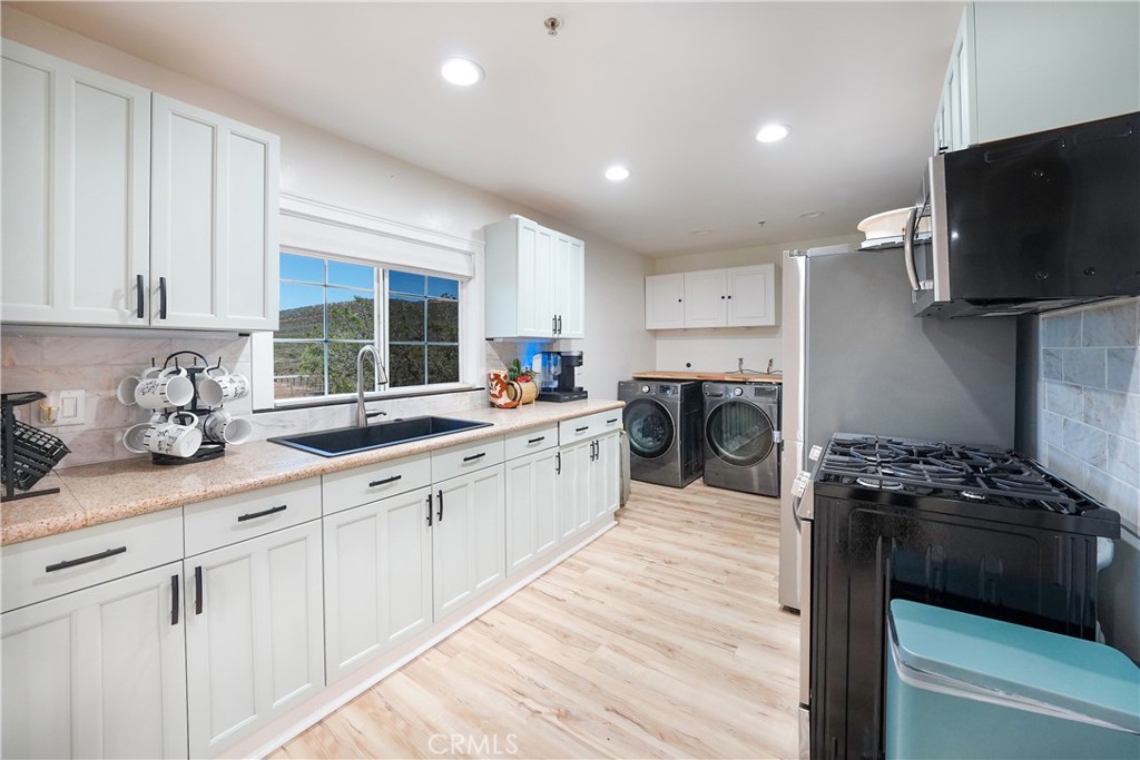 2165 Lilac Property Photo 13