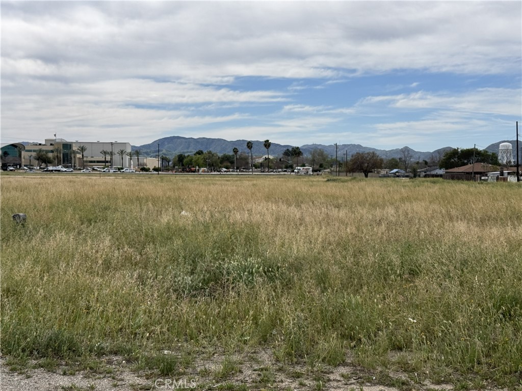 0 5th Property Photo 2