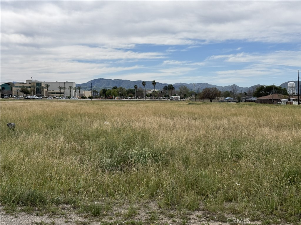 0 5th Property Photo 2