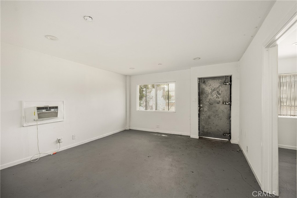 4901 Telegraph Road Property Photo 6