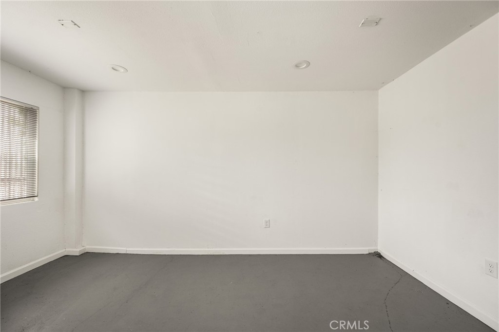 4901 Telegraph Road Property Photo 7