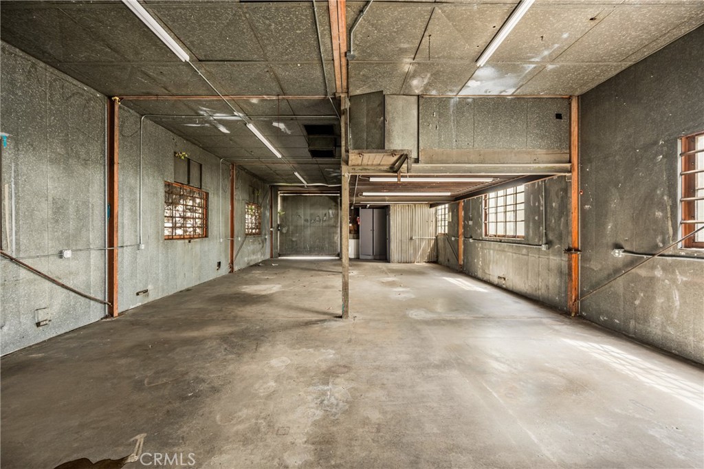 4901 Telegraph Road Property Photo 10