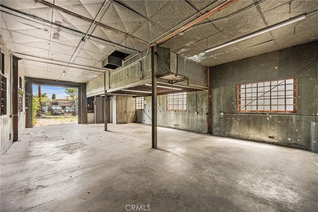 4901 Telegraph Road Property Photo 15