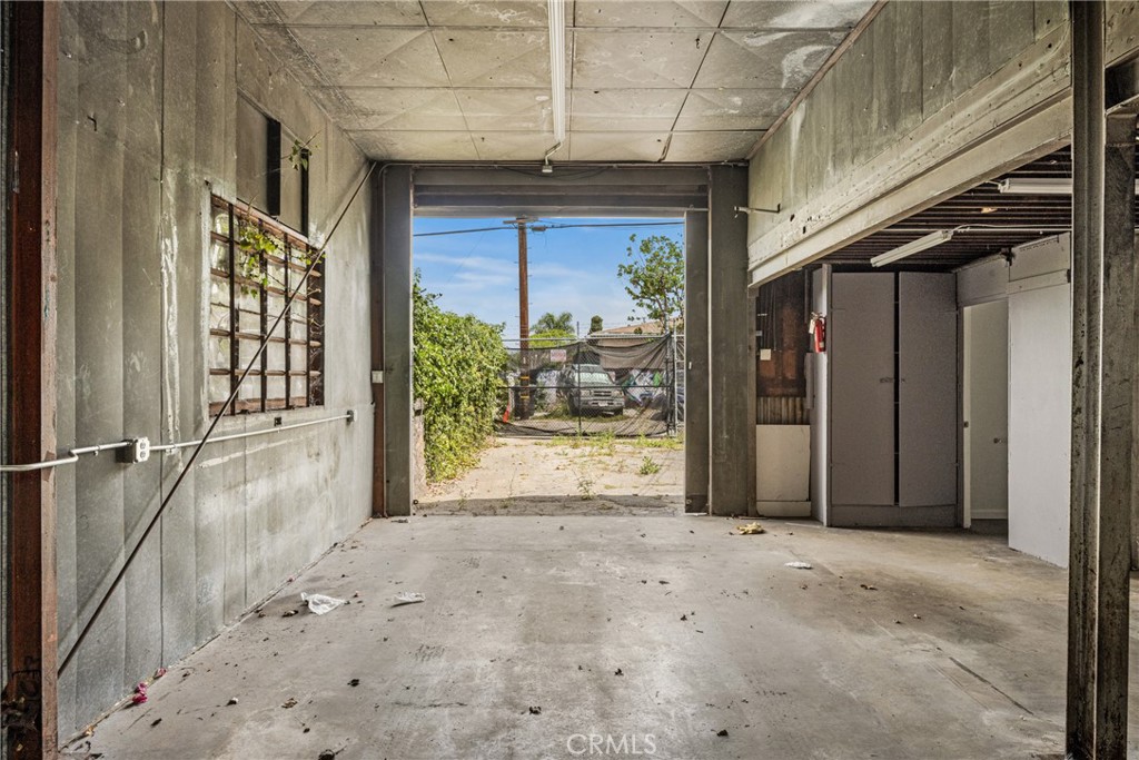 4901 Telegraph Road Property Photo 16