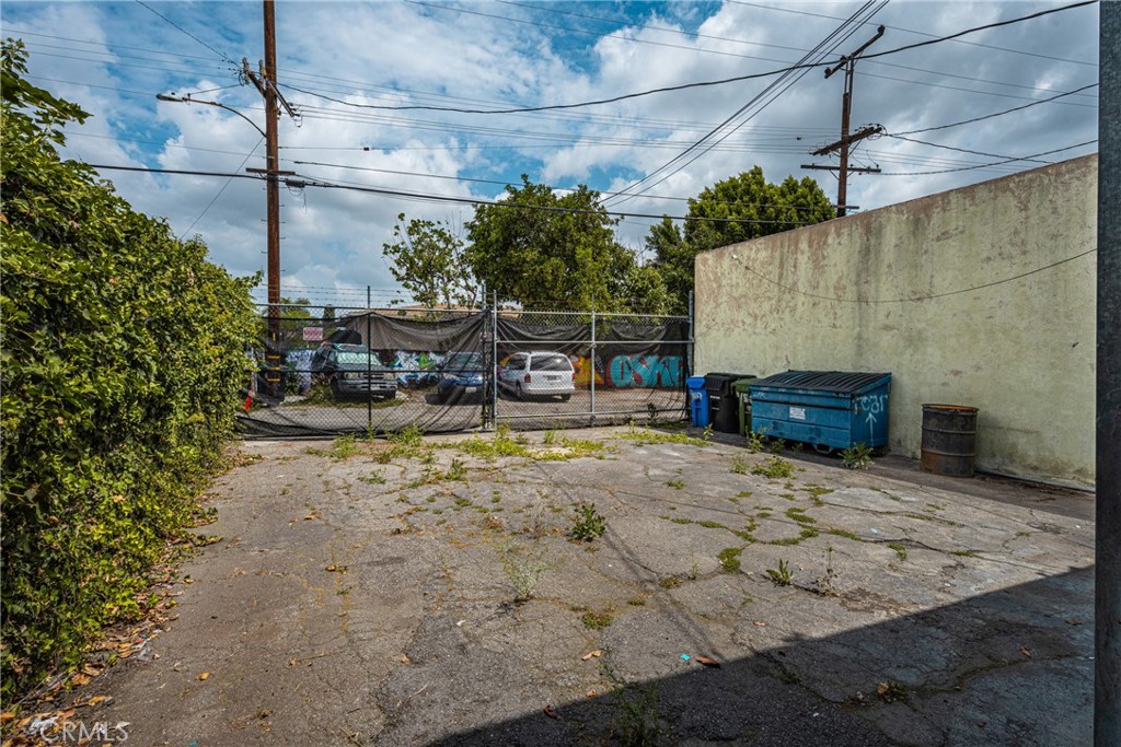 4901 Telegraph Road Property Photo 17
