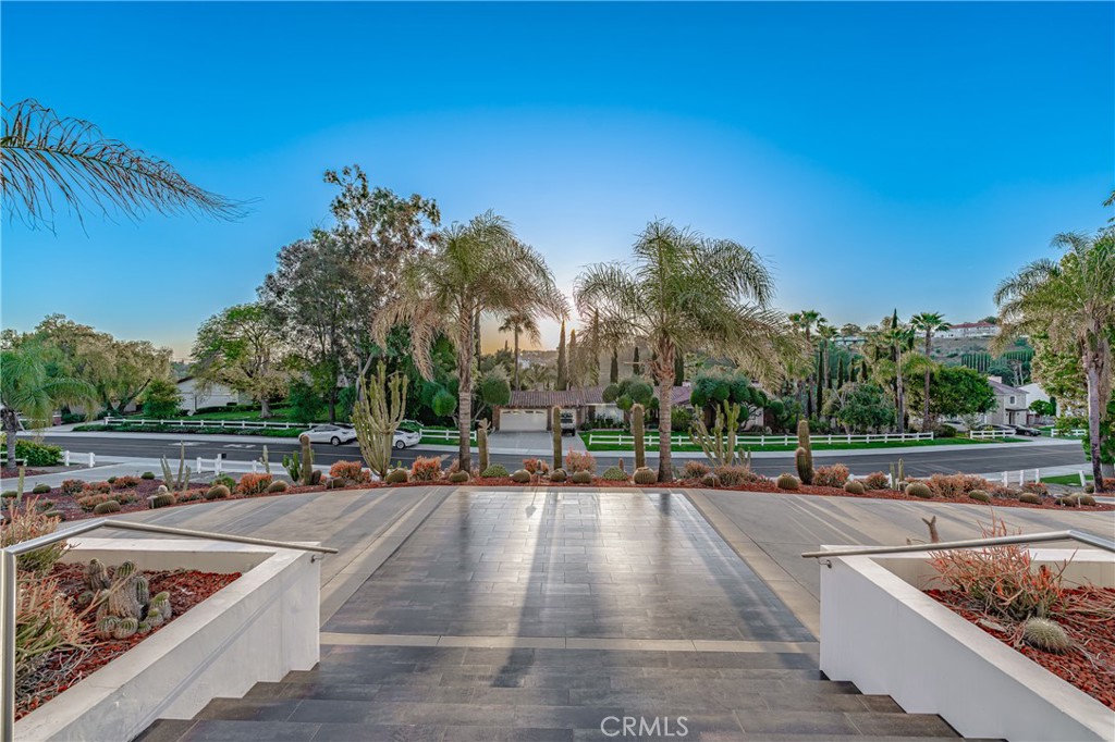 23980 Falcons View Property Photo 4
