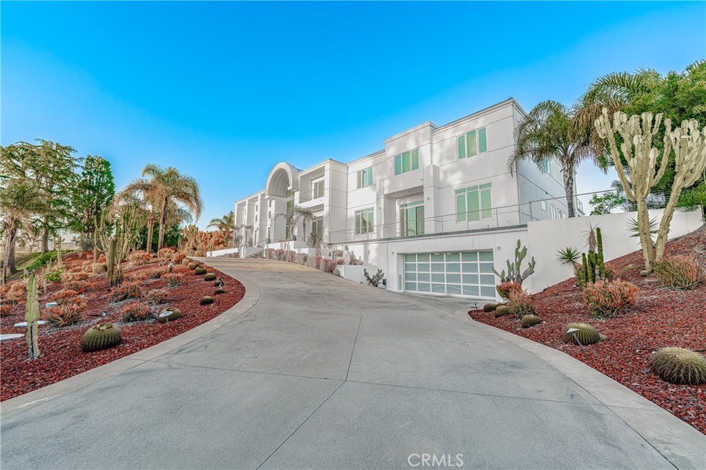 23980 Falcons View Property Photo 5