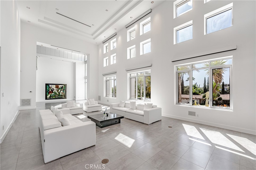 23980 Falcons View Property Photo 14