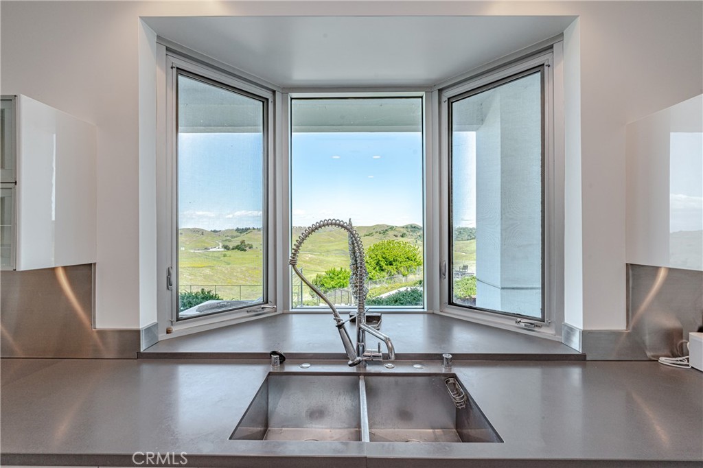 23980 Falcons View Property Photo 19