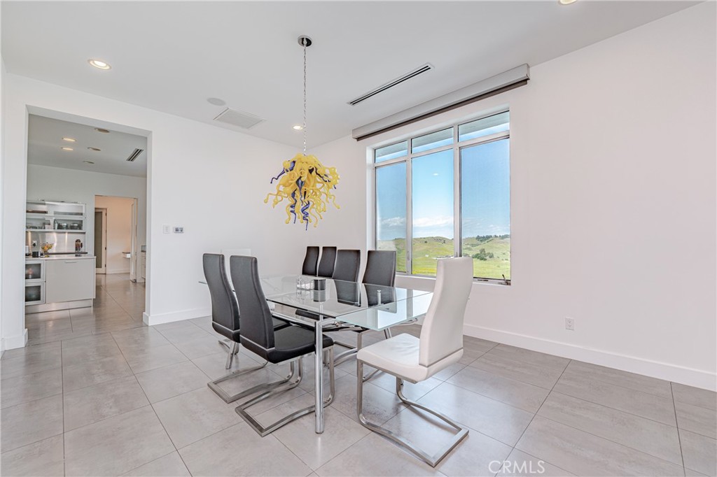 23980 Falcons View Property Photo 28