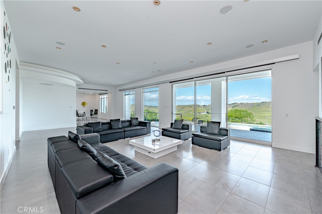 23980 Falcons View Property Photo 32