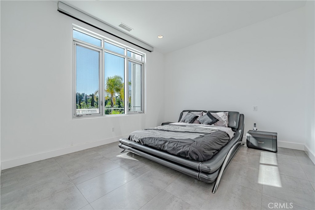 23980 Falcons View Property Photo 48