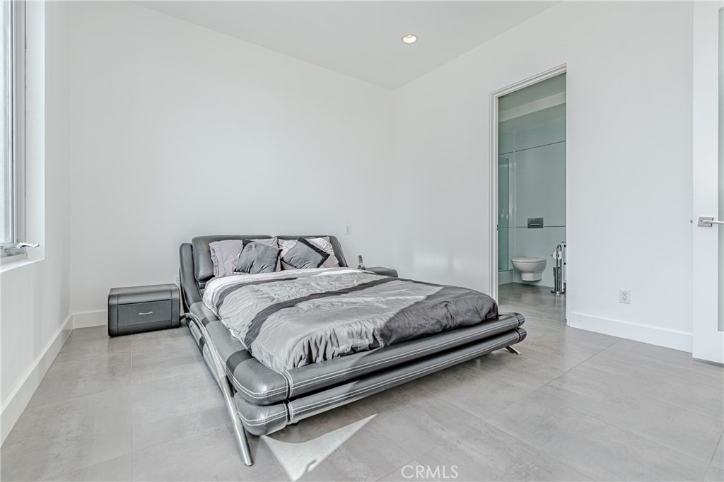 23980 Falcons View Property Photo 49