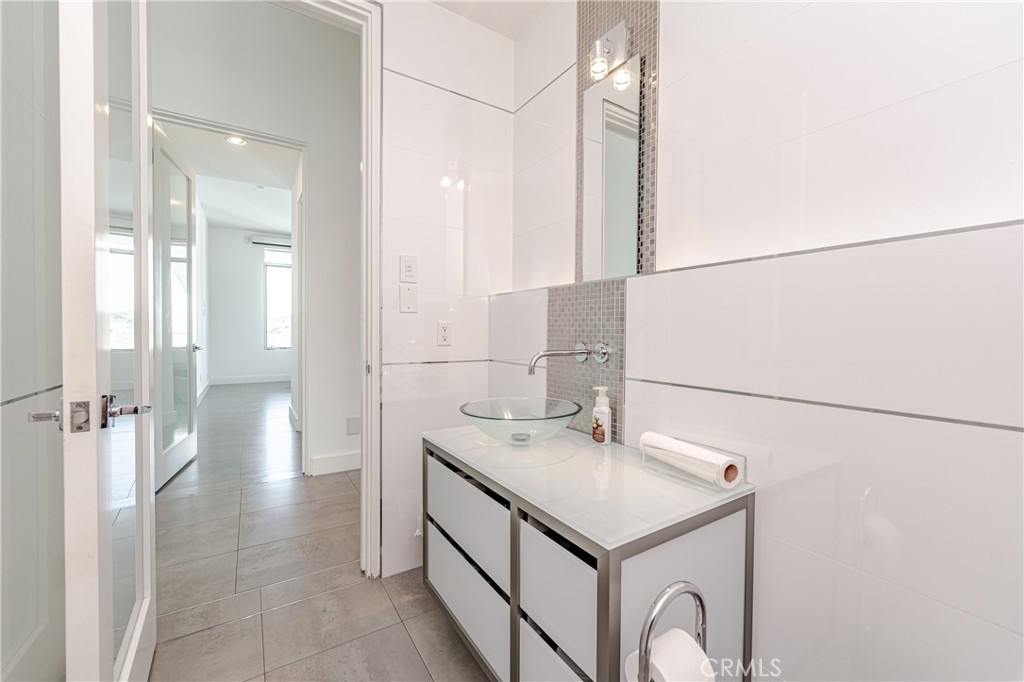 23980 Falcons View Property Photo 57