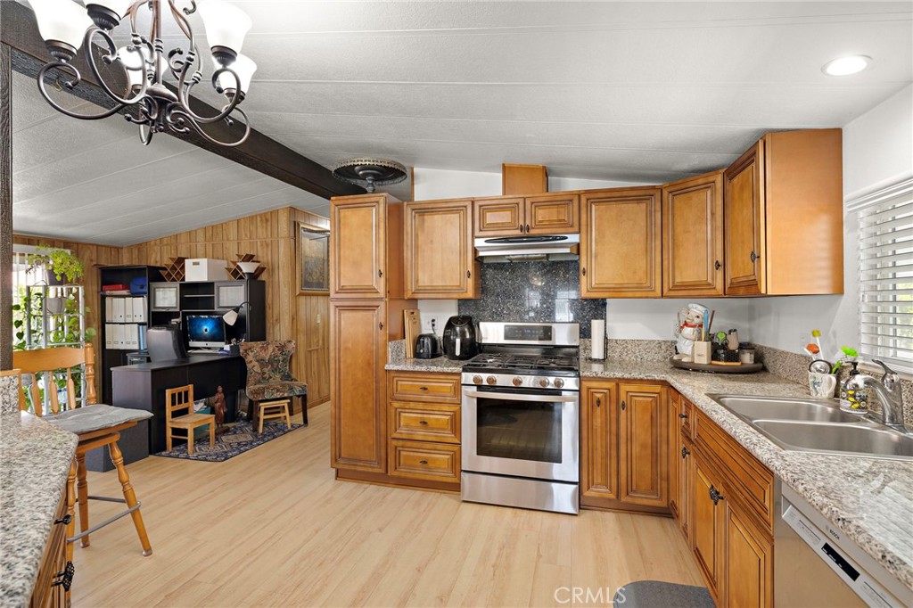 12101 Dale 105 Property Photo 12