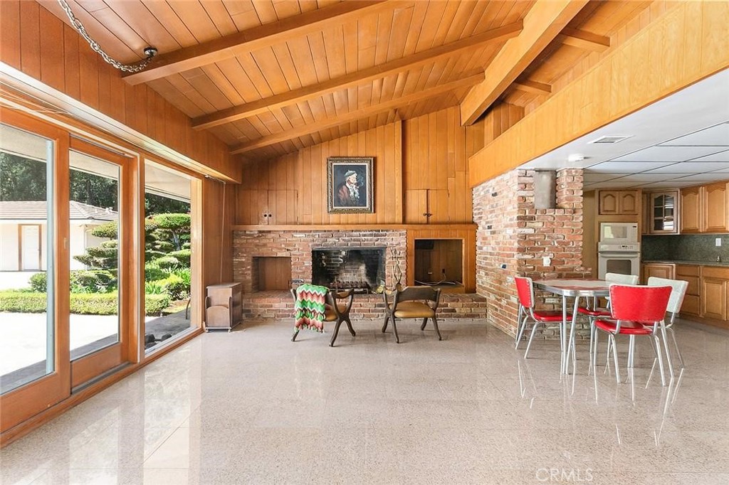 20827 E Mesarica Road Property Photo 7