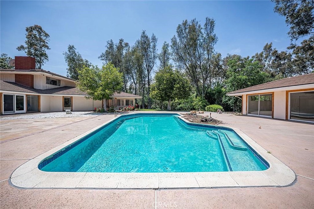 20827 E Mesarica Road Property Photo 15
