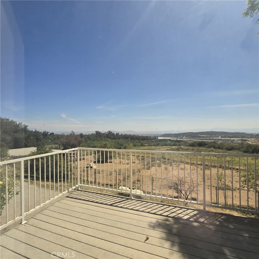 1015 Deercrest Property Photo 5