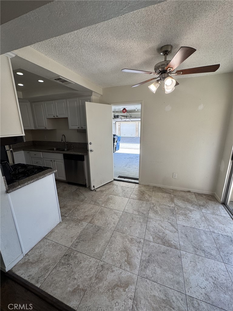 16748 Cedarwood Cir S Property Photo 4