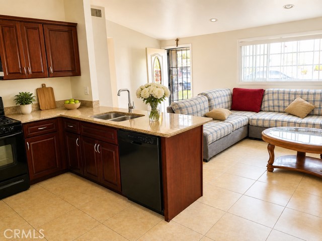 14181 Roxanne Property Photo 4